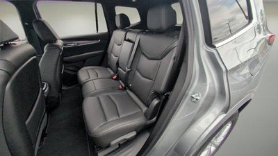 2025 Cadillac XT6 Luxury