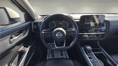 2023 Nissan PATHFINDER Base