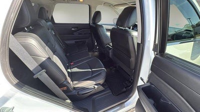 2023 Nissan PATHFINDER Base