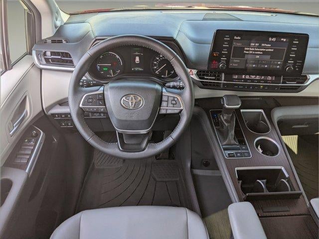 2021 Toyota Sienna XLE