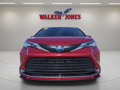 2021 Toyota Sienna XLE