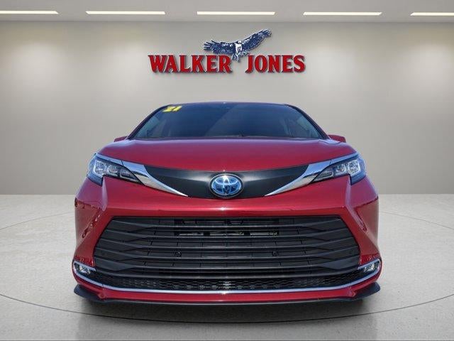 2021 Toyota Sienna XLE