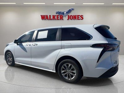 2023 Toyota Sienna XLE