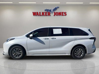 2023 Toyota Sienna XLE
