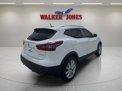 2022 Nissan Rogue Sport SV