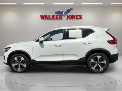 2024 Volvo XC40 Core Bright Theme