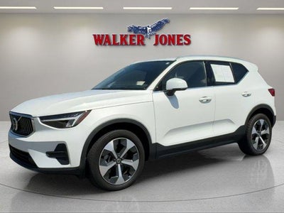 2024 Volvo XC40 Core Bright Theme