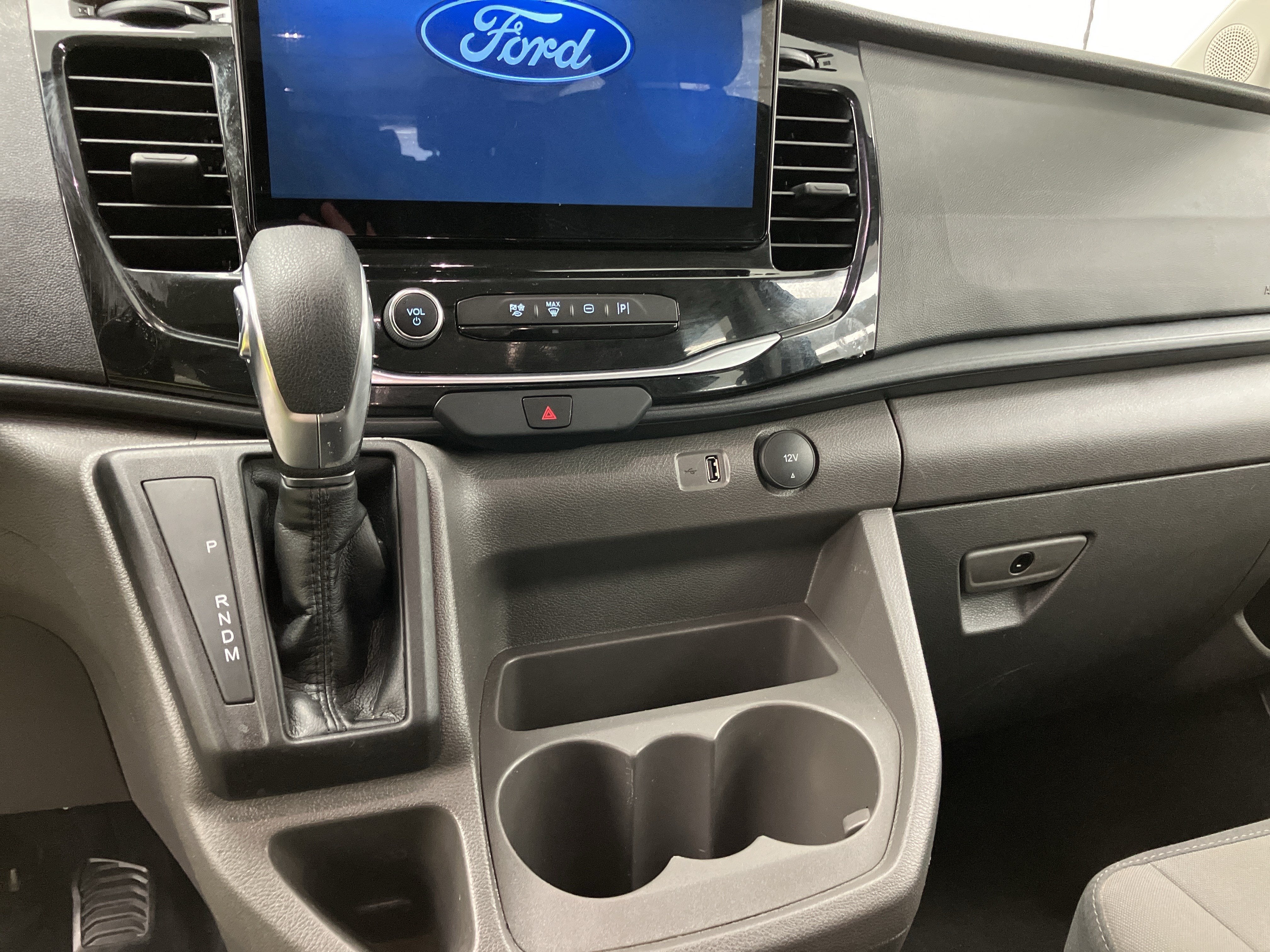 2024 Ford Transit Passenger Wagon XL