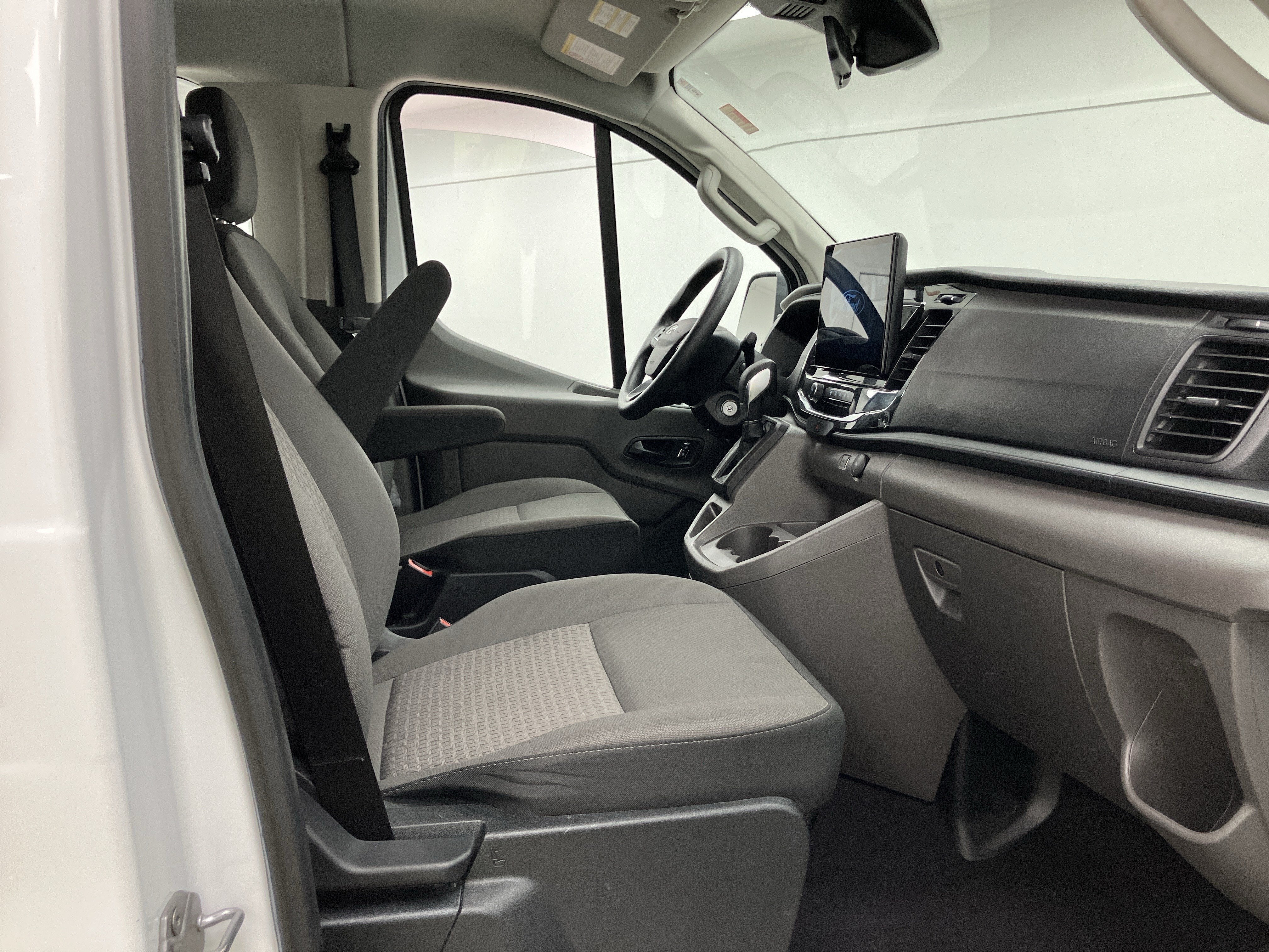 2024 Ford Transit Passenger Wagon XL