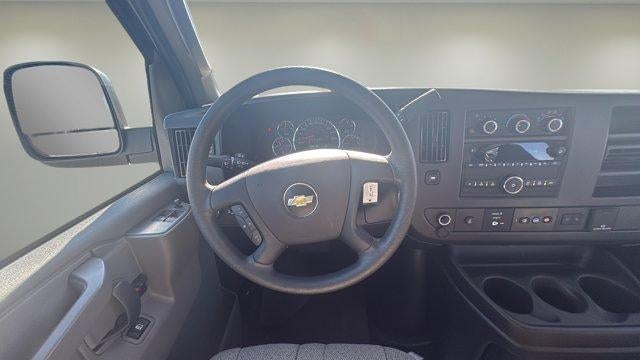 2024 Chevrolet Express Passenger 3500 1LT