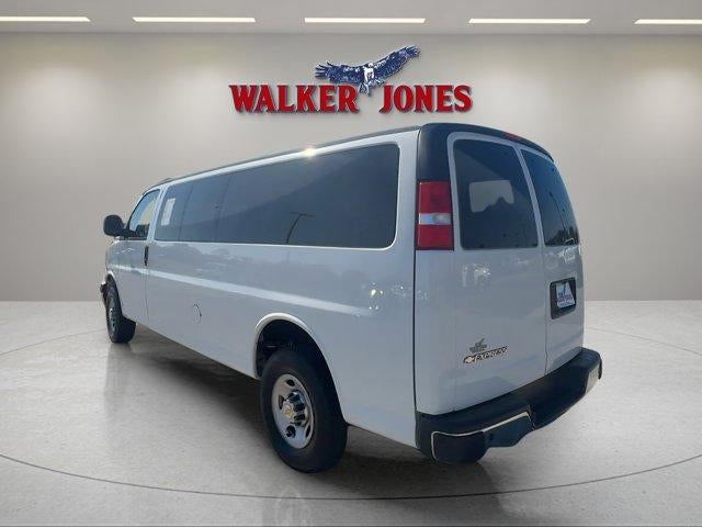 2024 Chevrolet Express Passenger 3500 1LT