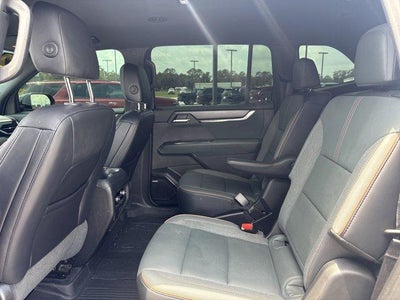 2024 GMC Acadia AT4