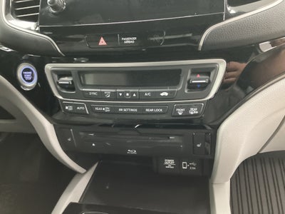 2021 Honda Pilot Touring 7-Passenger
