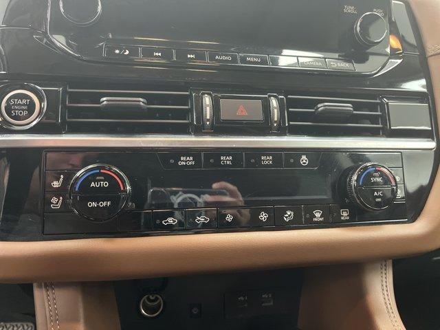 2023 Nissan Pathfinder Platinum