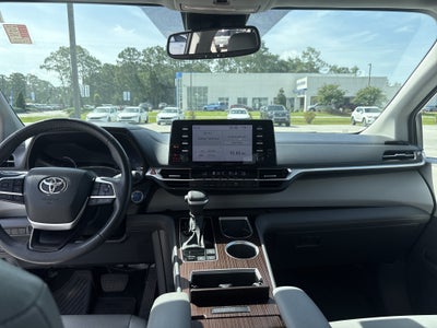 2024 Toyota Sienna XLE