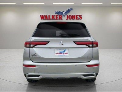 2024 Mitsubishi Outlander SE