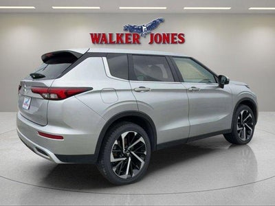 2024 Mitsubishi Outlander SE
