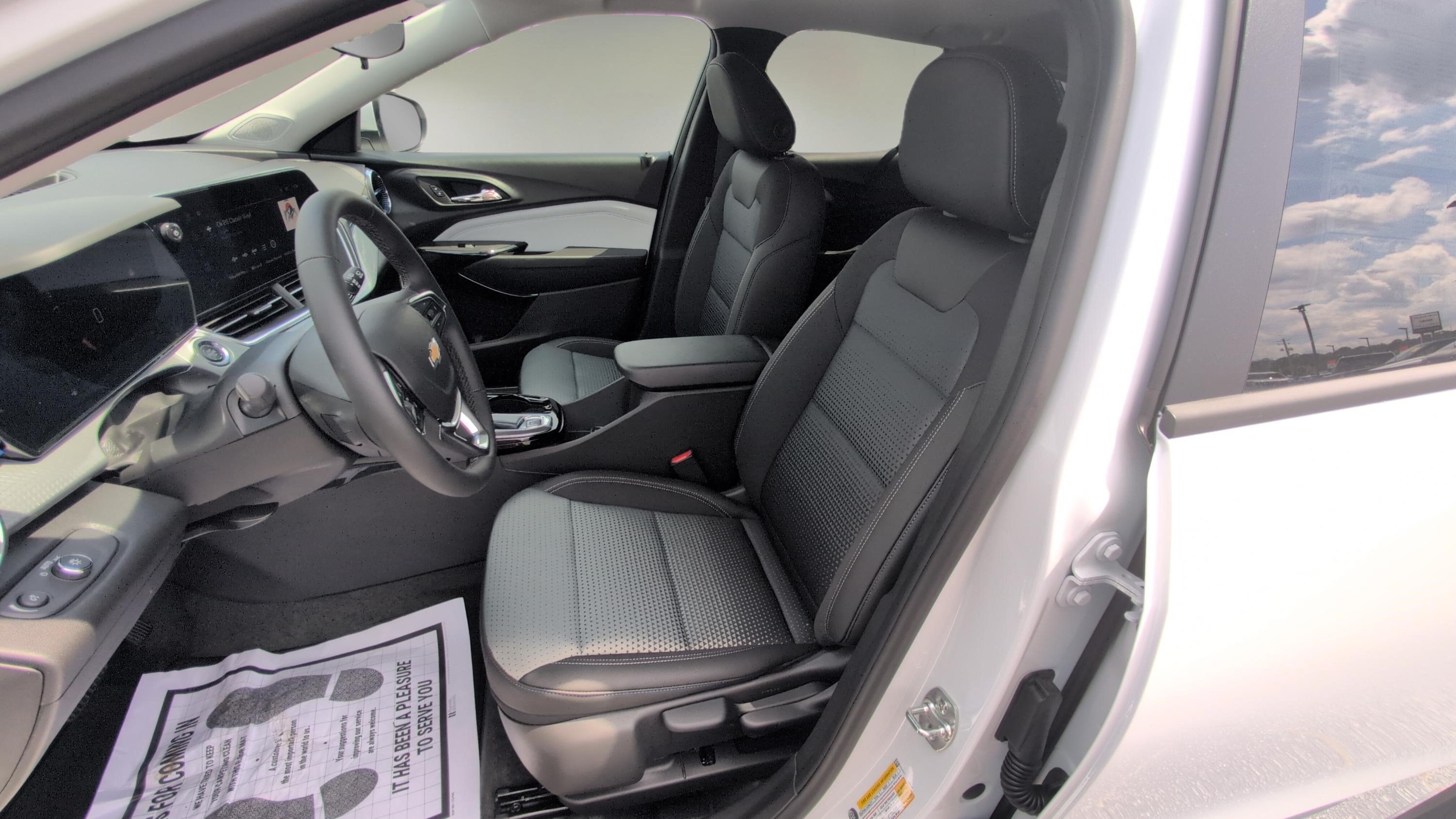 2026 Chevrolet Trax LT - Photo 21