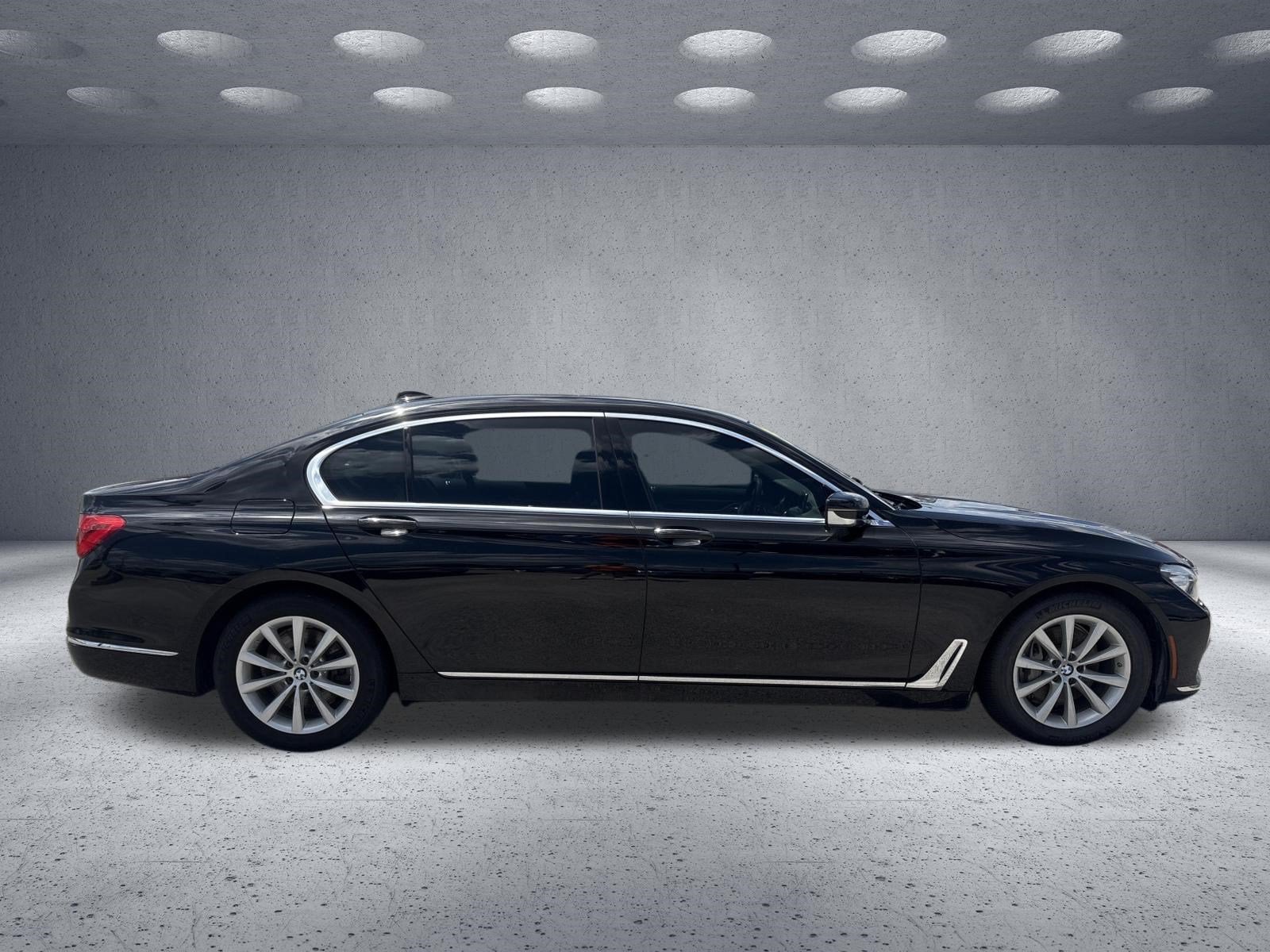 2019 BMW 7 Series 740i
