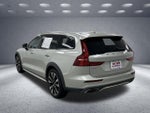 2020 Volvo V60 Cross Country Base