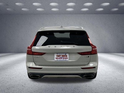 2020 Volvo V60 Cross Country Base