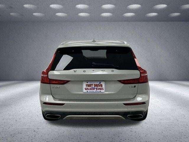 2020 Volvo V60 Cross Country Base