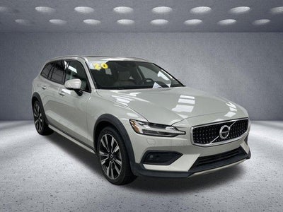 2020 Volvo V60 Cross Country Base