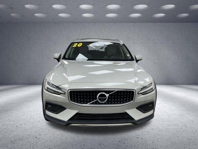 2020 Volvo V60 Cross Country Base