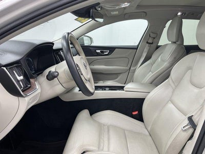 2020 Volvo V60 Cross Country Base